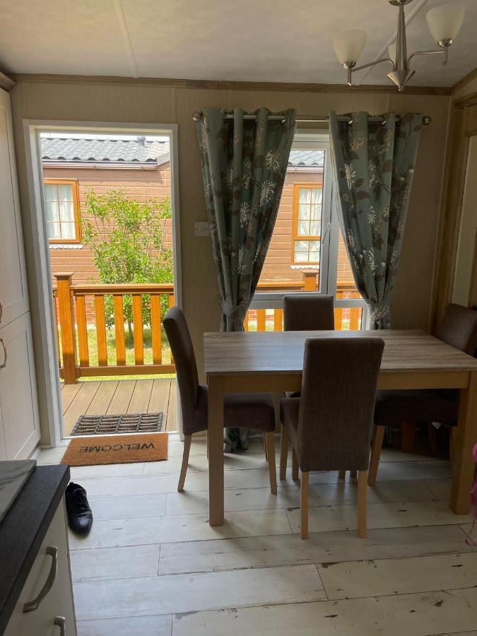 Fern Lodge With Hot Tub Stonham Aspall Exterior foto