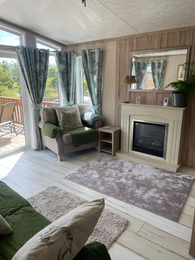 Fern Lodge With Hot Tub Stonham Aspall Exterior foto